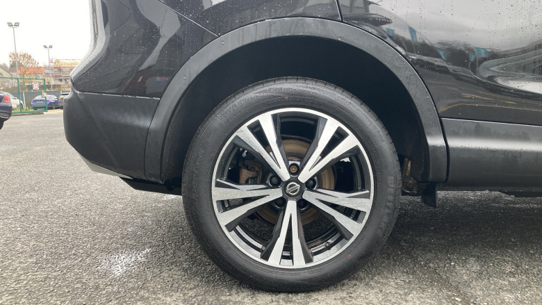 Nissan Qashqai 1.5 dCi 115 N-Connecta 5dr Diesel Hatchback